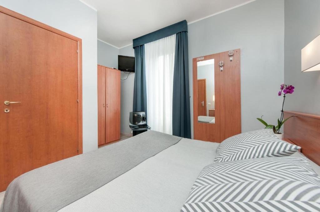 Hotel Roi Roma Eksteriør bilde